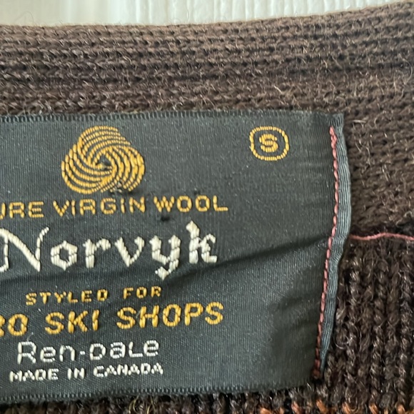 Norvyk virgin wool ski pro snowboarding ⛄️ ❄️ cardigan  Canadian made - Picture 10 of 10